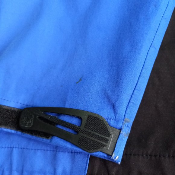 The North Face Blue and Black Ski Jacket - Picture 13 of 16